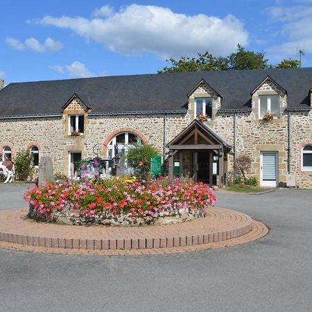 Отель Au Relais Du Gue De Selle Mezangers Экстерьер фото