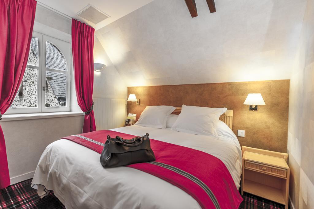 Отель Au Relais Du Gue De Selle Mezangers Экстерьер фото