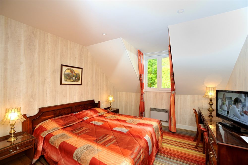 Отель Au Relais Du Gue De Selle Mezangers Экстерьер фото