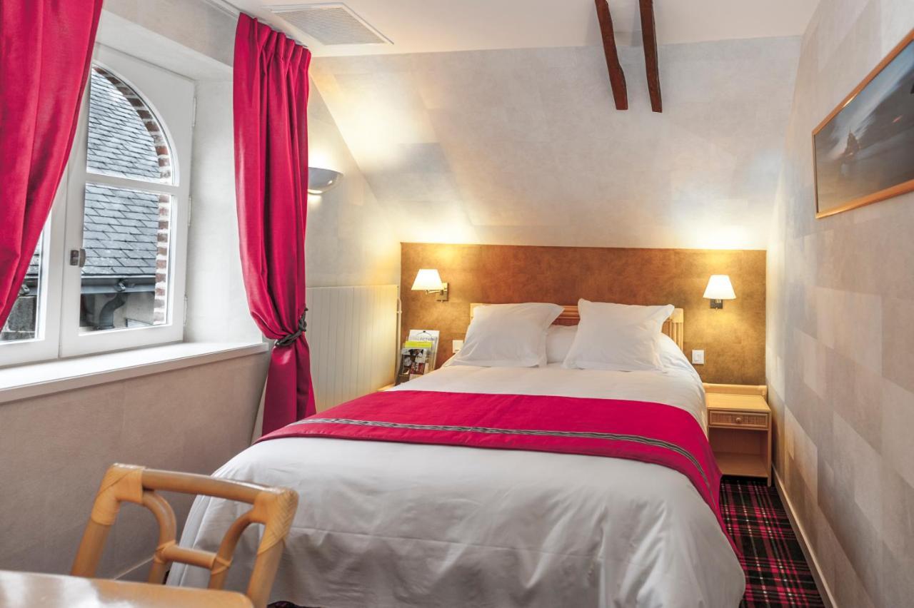 Отель Au Relais Du Gue De Selle Mezangers Экстерьер фото